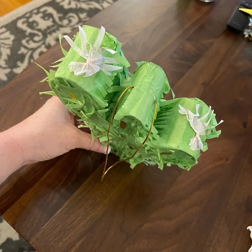 Paper Source mini piñata - cute cactus piñata! Desk or party decoration 🌵